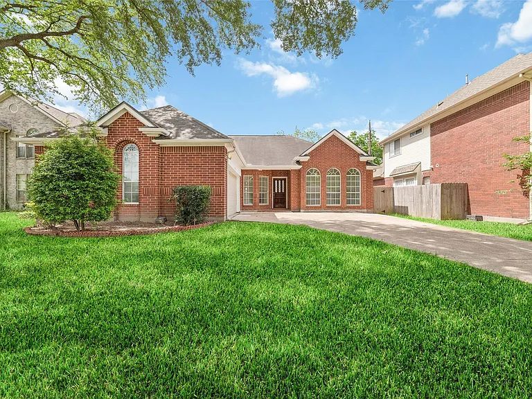 Nhà bán 4 phòng ngủ tại Houston, TX - $299,000