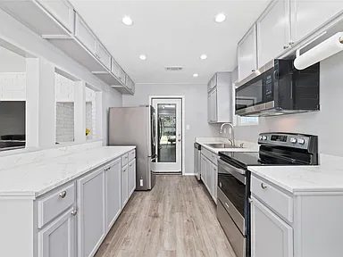 Nhà bán 4 phòng ngủ tại Houston, TX - $250,000 - ảnh 4