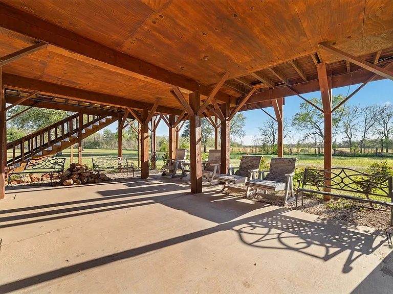 Nhà bán 3 phòng ngủ tại Sealy, TX - $669,000 - ảnh 9