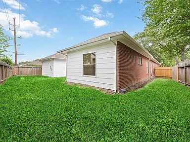 Nhà bán 4 phòng ngủ tại Houston, TX - $299,000 - ảnh 11