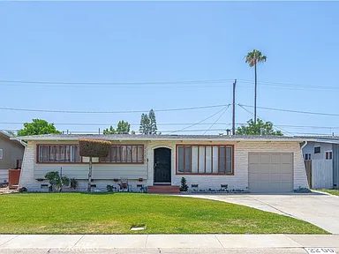 Nhà bán 3 phòng ngủ tại Anaheim, CA - $899,000
