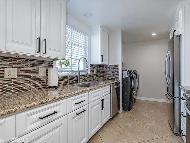 Nhà bán 4 phòng ngủ tại Anaheim, CA - $1,750,000 - ảnh 5
