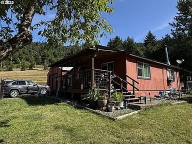 Nhà bán 3 phòng ngủ tại Westfir, OR - $2,999,000