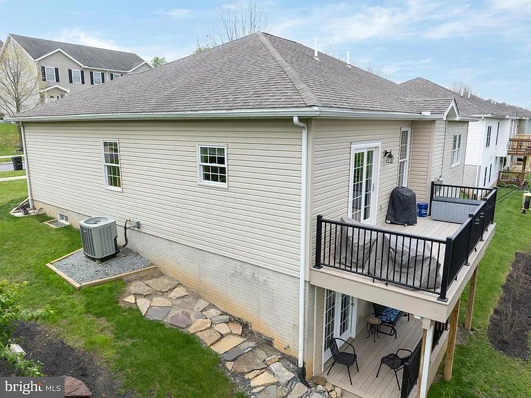 Nhà bán 3 phòng ngủ tại Bellefonte, PA - $410,000 - ảnh 11