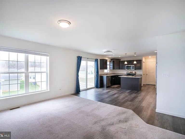 Nhà bán 3 phòng ngủ tại State College, PA - $399,000 - ảnh 4