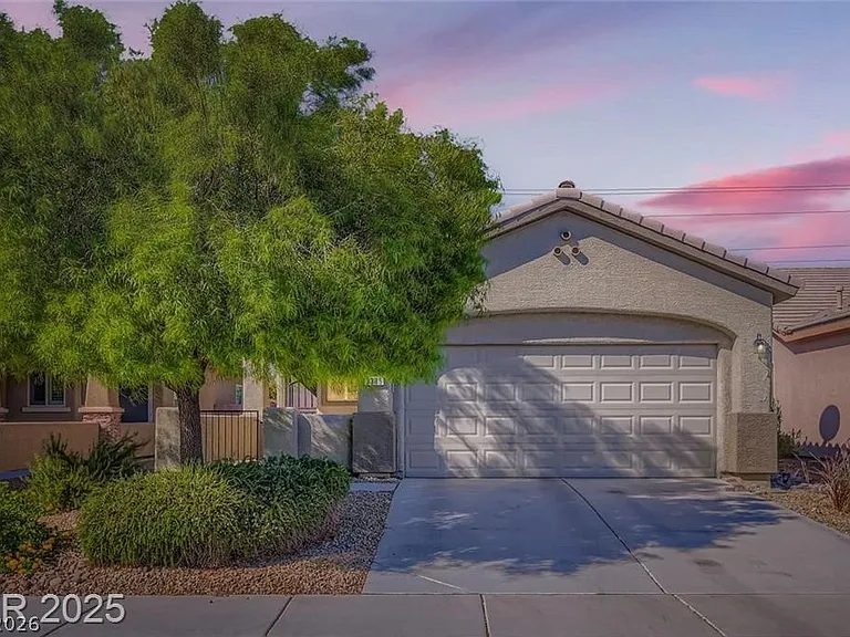 Nhà bán 2 phòng ngủ tại Las Vegas, NV - $395,000