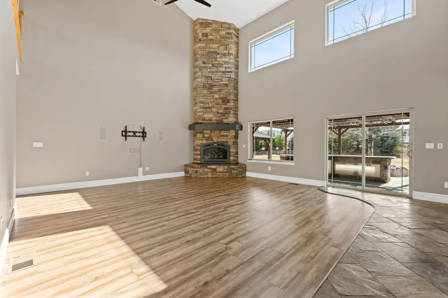 Nhà bán 5 phòng ngủ tại Reno, NV - $2,250,000 - ảnh 2