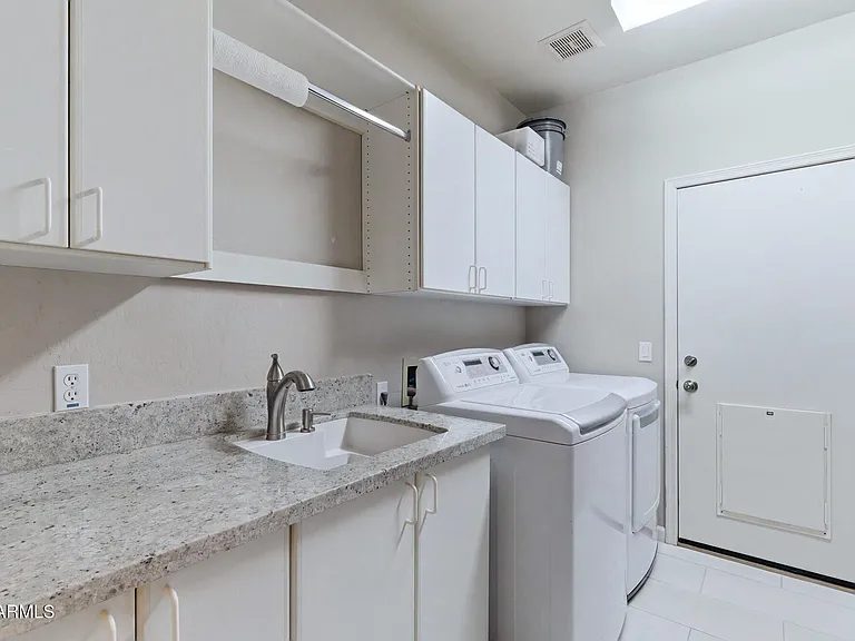 Nhà bán 4 phòng ngủ tại Phoenix, AZ - $995,000 - ảnh 16