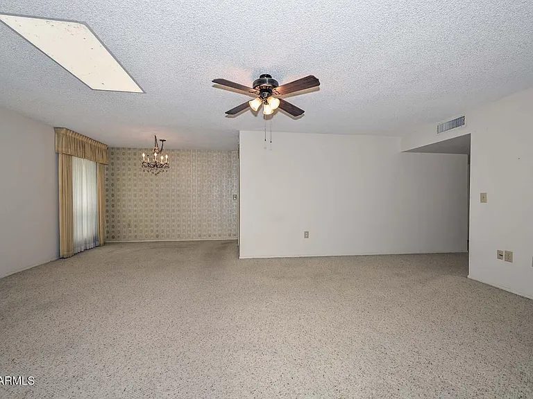 Nhà bán 2 phòng ngủ tại Sun City, AZ - $250,000 - ảnh 3