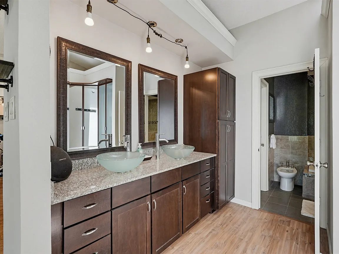 Nhà bán 2 phòng ngủ tại Dallas, TX - $325,000 - ảnh 11
