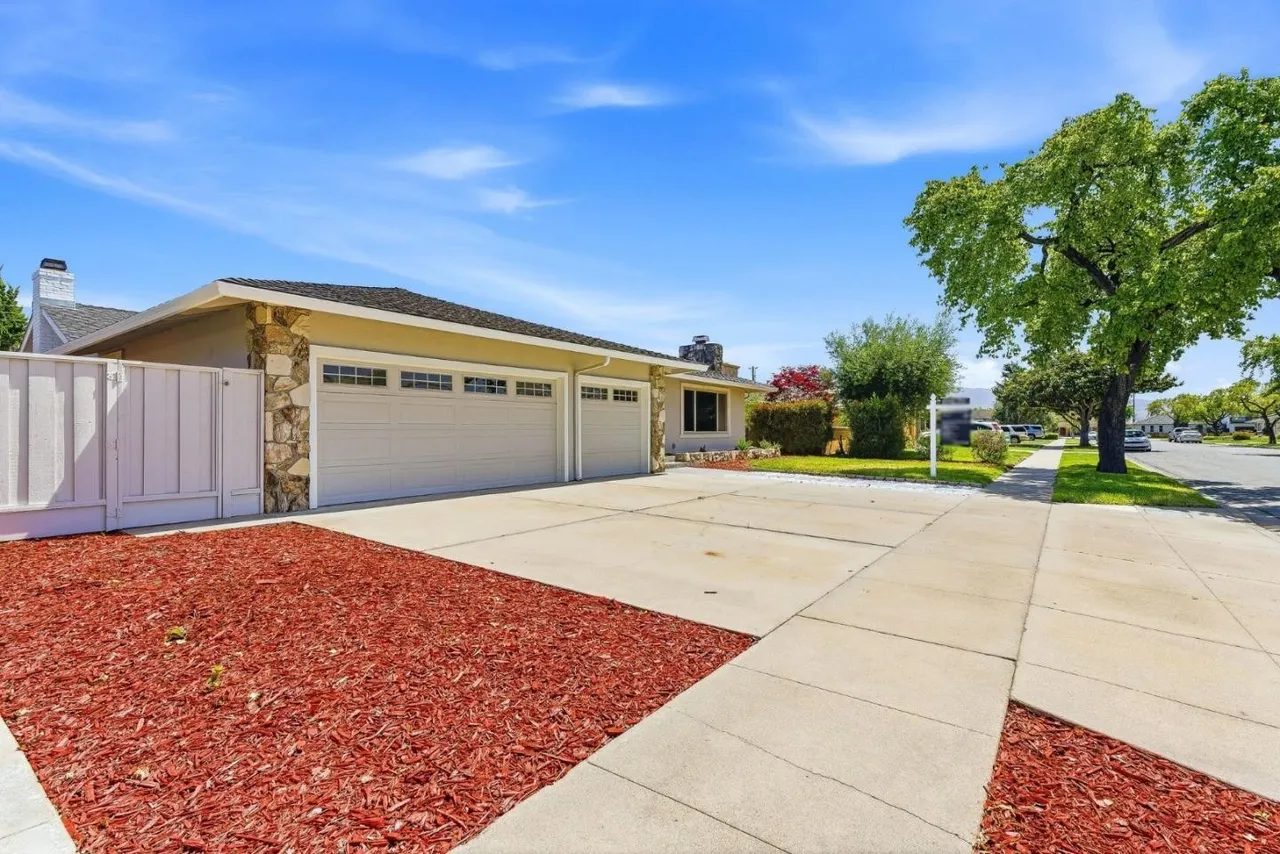 Nhà bán 4 phòng ngủ tại Salinas, CA - $999,000 - ảnh 14