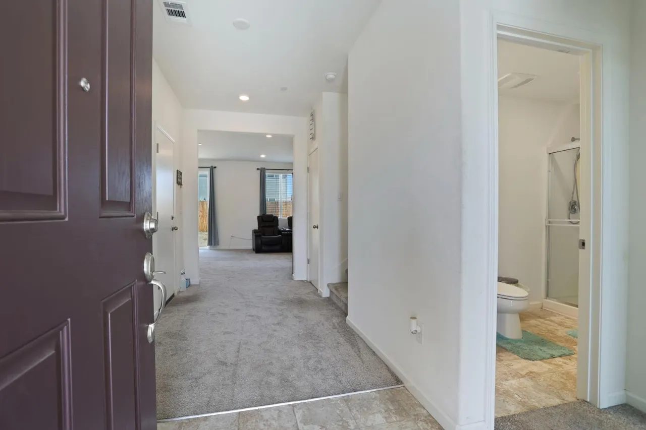 Nhà bán 4 phòng ngủ tại Manteca, CA - $575,000 - ảnh 5