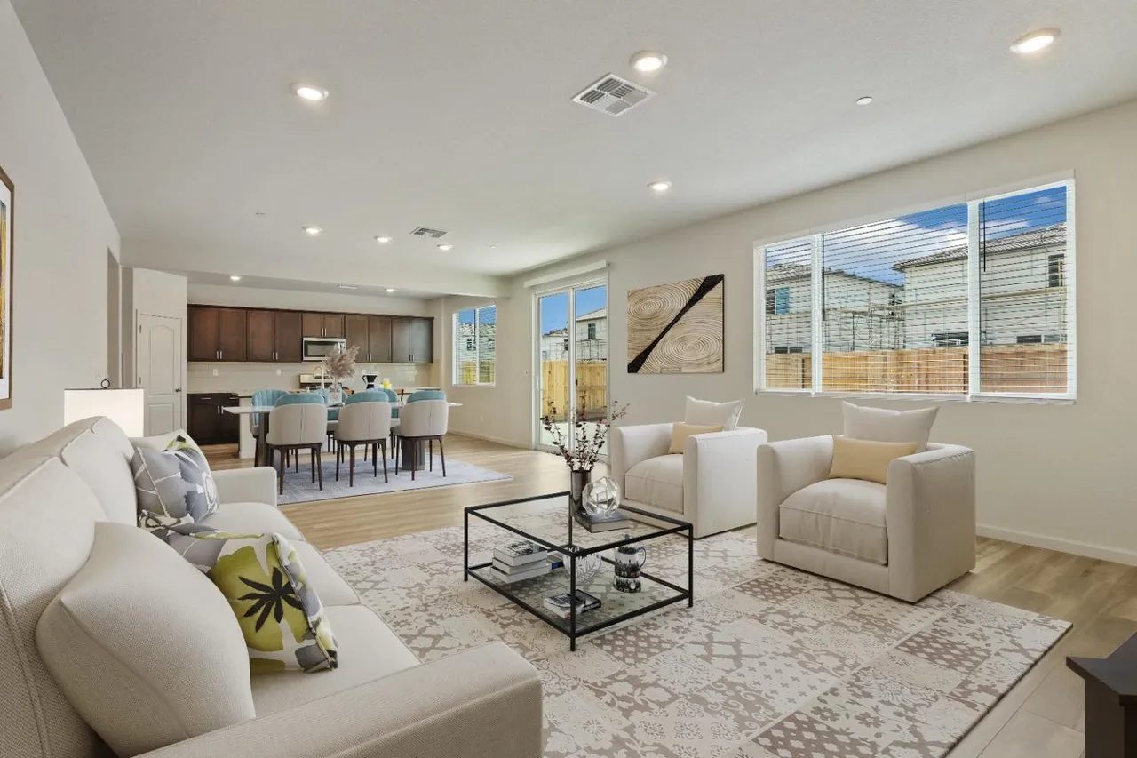 Nhà bán 4 phòng ngủ tại Manteca, CA - $675,000 - ảnh 8
