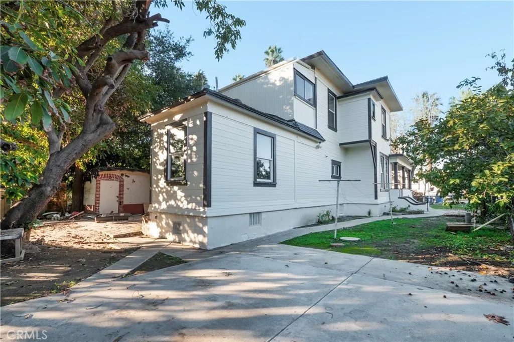 Nhà bán 7 phòng ngủ tại Pomona, CA - $855,000 - ảnh 13