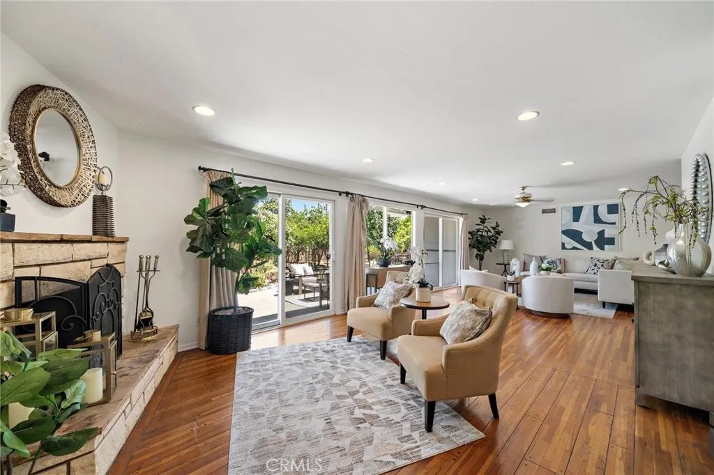 Nhà bán 4 phòng ngủ tại Garden Grove, CA - $1,069,000 - ảnh 3
