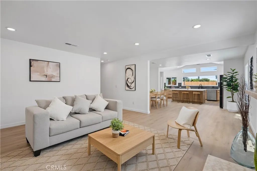 Nhà bán 4 phòng ngủ tại Westminster, CA - $1,489,000 - ảnh 2