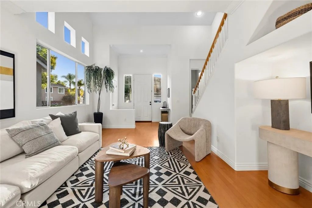 Nhà bán 3 phòng ngủ tại Aliso Viejo, CA - $1,350,000 - ảnh 3