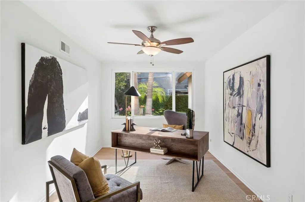 Nhà bán 5 phòng ngủ tại Laguna Hills, CA - $1,699,000 - ảnh 9