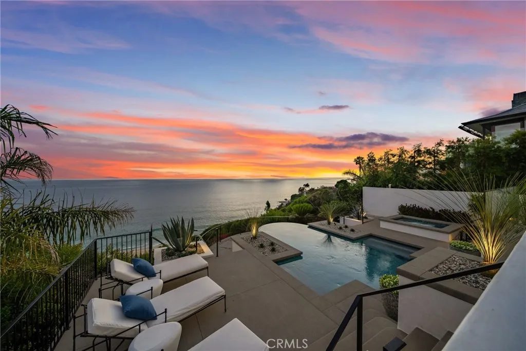 Nhà bán 6 phòng ngủ tại Laguna Beach, CA - $17,995,000 - ảnh 7