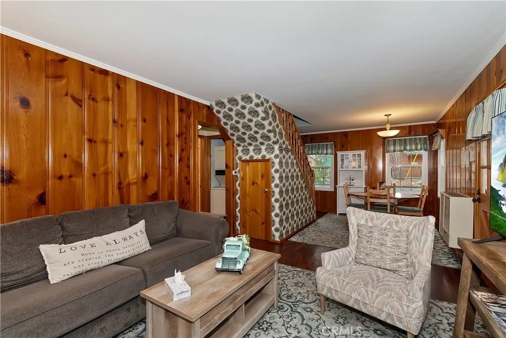 Nhà bán 2 phòng ngủ tại Big Bear Lake, CA - $410,000 - ảnh 3