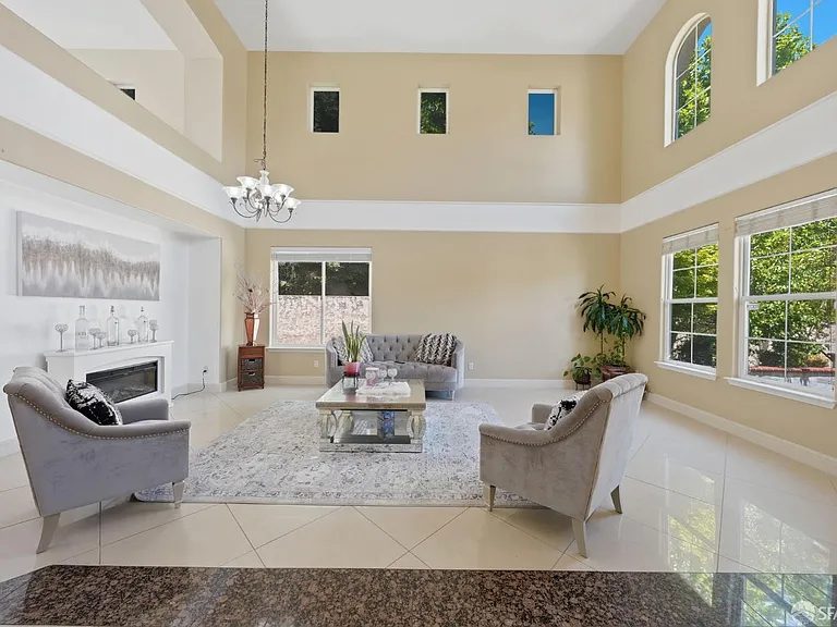Nhà bán 4 phòng ngủ tại Antioch, CA - $759,000 - ảnh 3