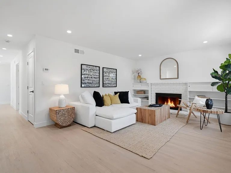 Nhà bán 4 phòng ngủ tại Cupertino, CA - $2,880,000 - ảnh 2