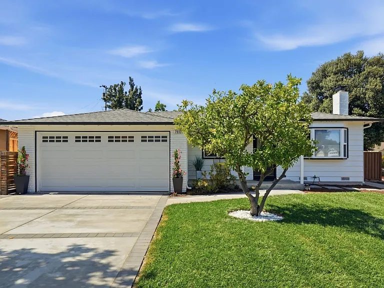 Nhà bán 4 phòng ngủ tại Cupertino, CA - $2,880,000