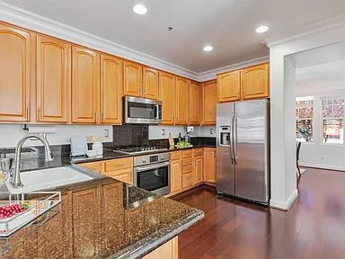 Nhà bán 4 phòng ngủ tại Gilroy, CA - $949,888 - ảnh 4