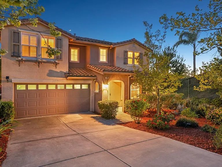Nhà bán 4 phòng ngủ tại San Jose, CA - $1,775,000