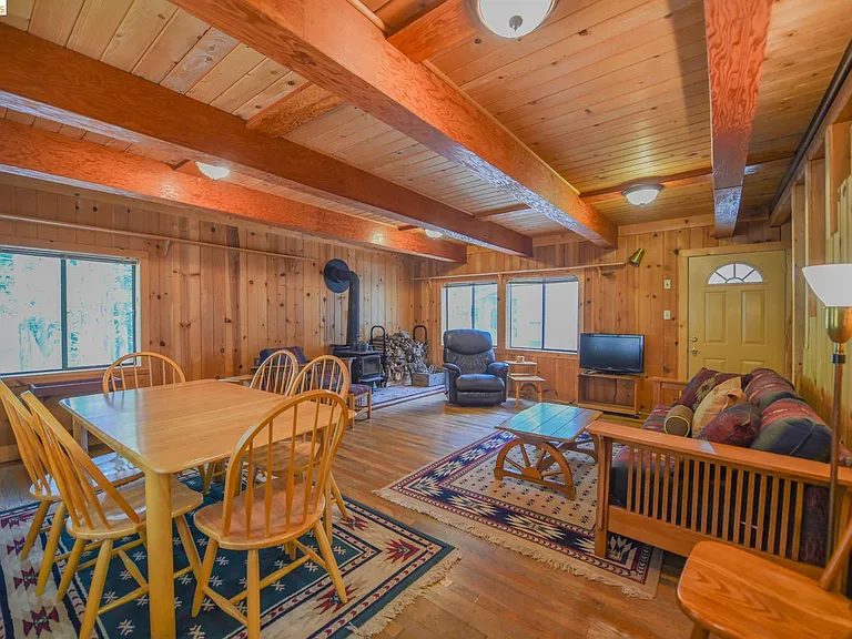 Nhà bán 2 phòng ngủ tại Long Barn, CA - $250,000 - ảnh 3