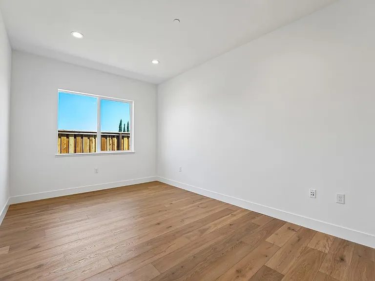 Nhà cho thuê 4 phòng ngủ tại Brentwood, CA - $1,207,932 - ảnh 11