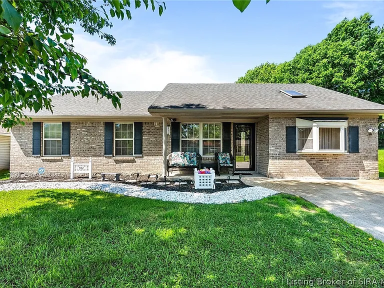 $244,000- Nhà bán 3 phòng ngủ Jeffersonville, IN
